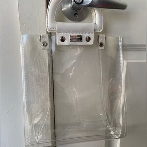 Coco + Carmen Shay Convertible Stadium Bag